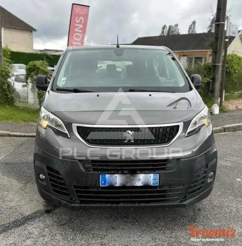 2017 Peugeot Traveller