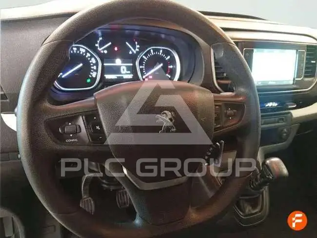 2017 Peugeot Traveller