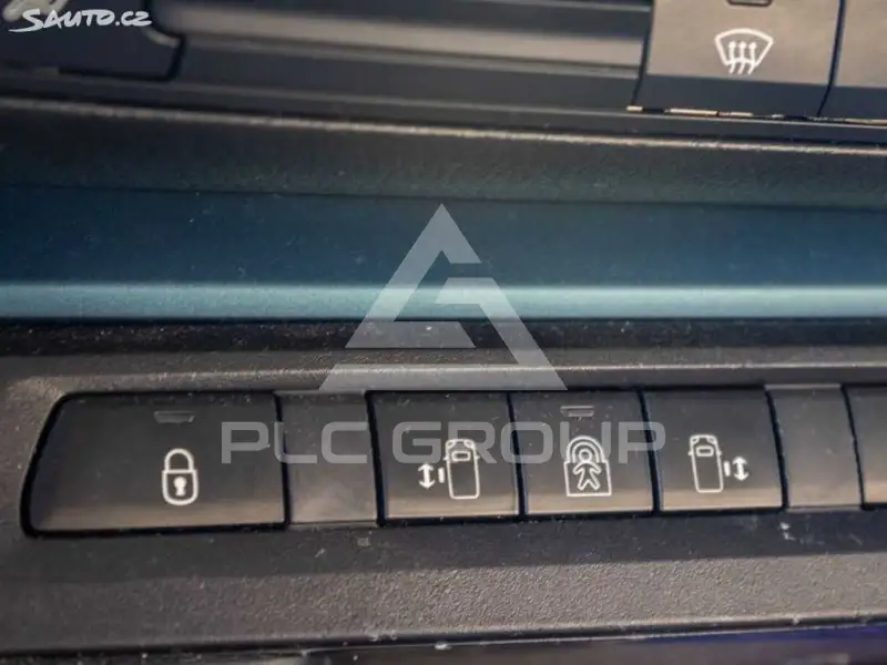 2017 Peugeot Traveller