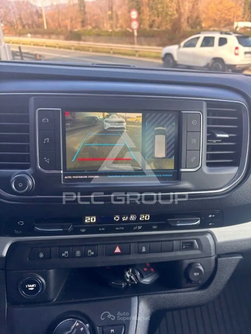2017 Peugeot Traveller