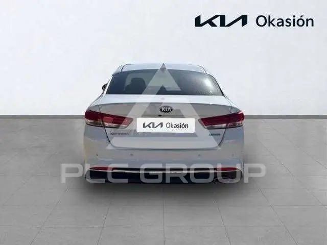 2017 KIA Optima