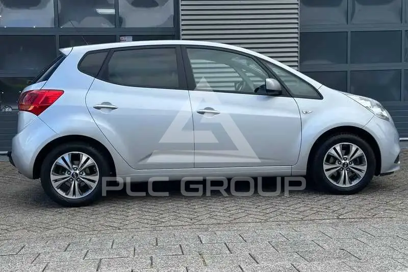2017 KIA Venga