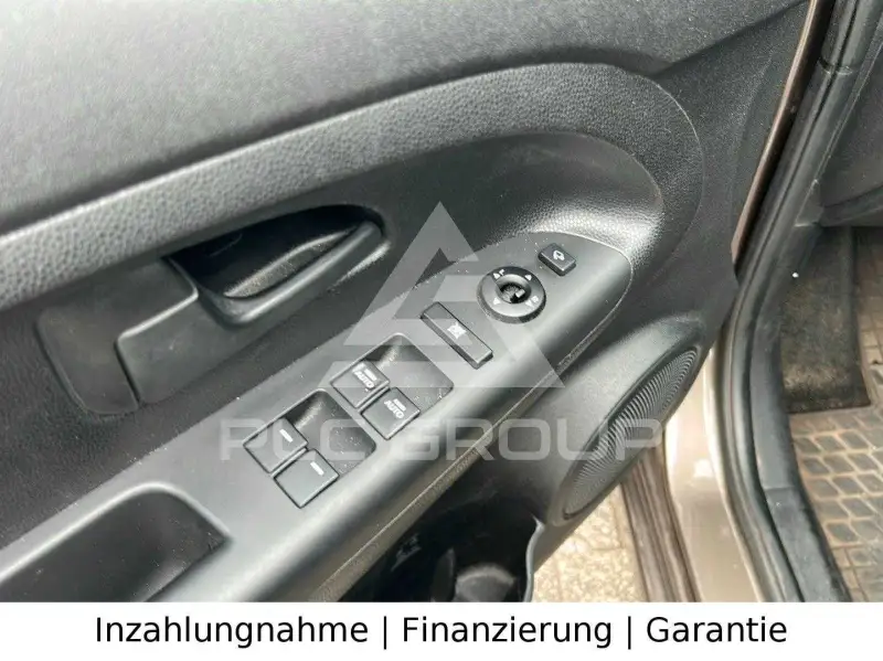 2017 KIA Venga
