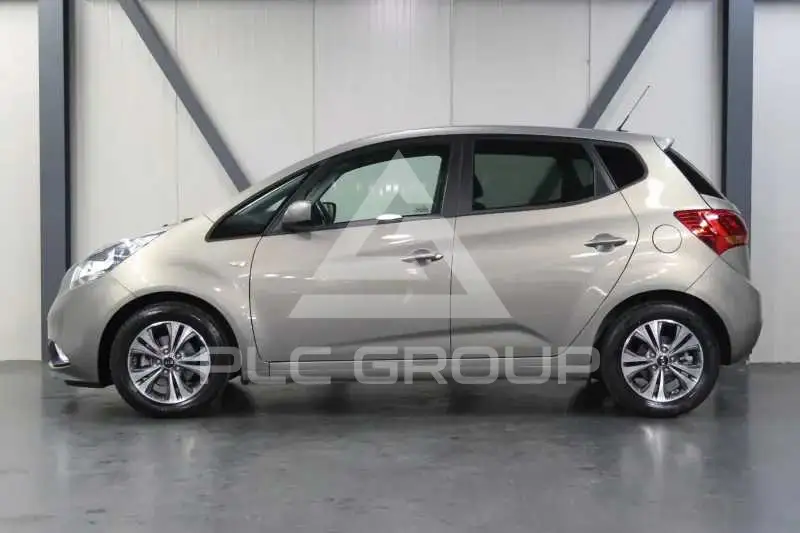 2017 KIA Venga