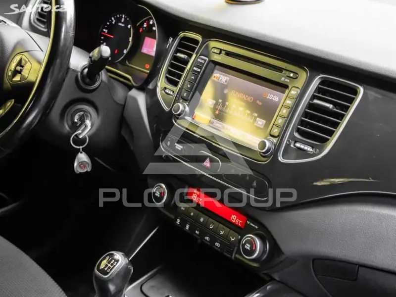 2017 KIA Carens