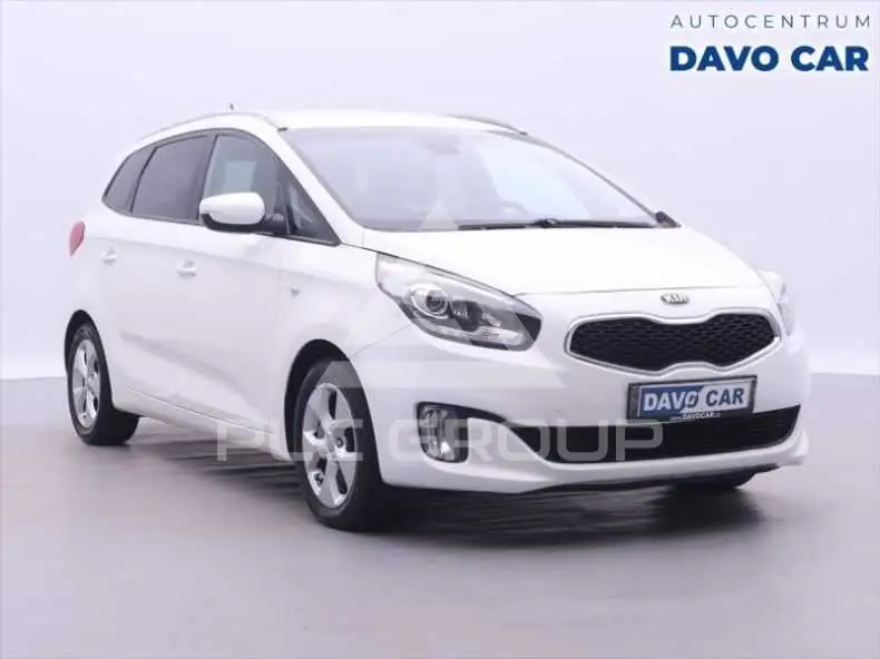 2017 KIA Carens