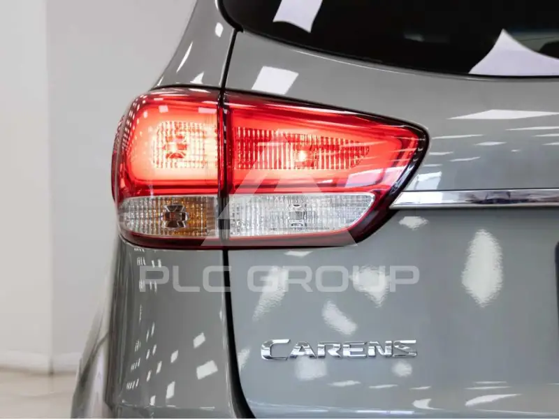 2017 KIA Carens