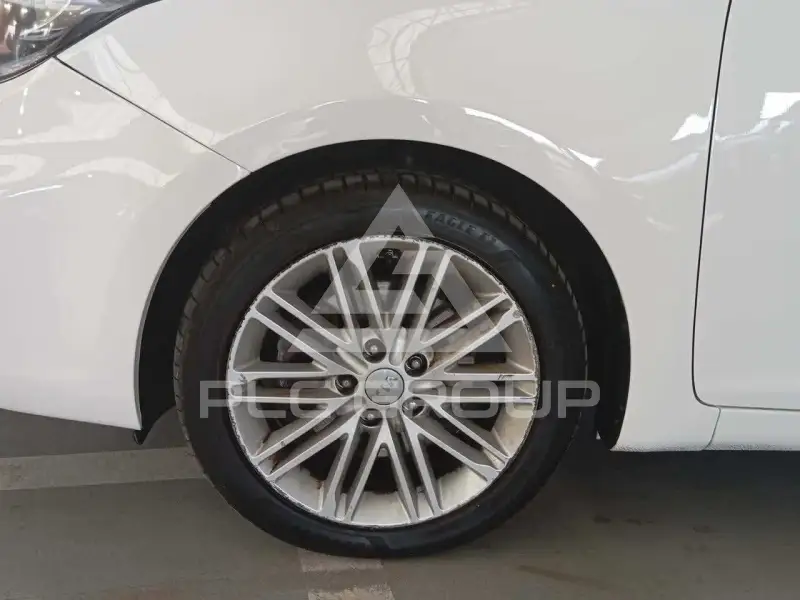 2017 KIA Carens