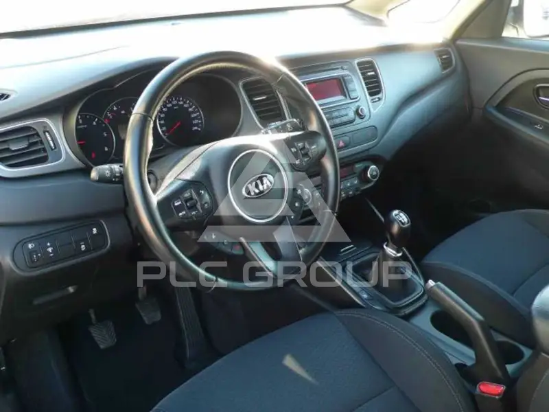 2017 KIA Carens