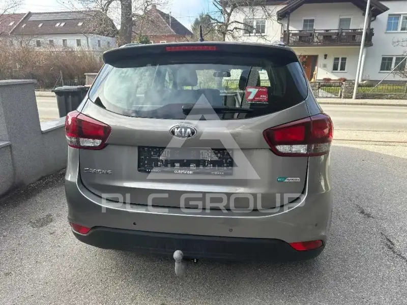2017 KIA Carens