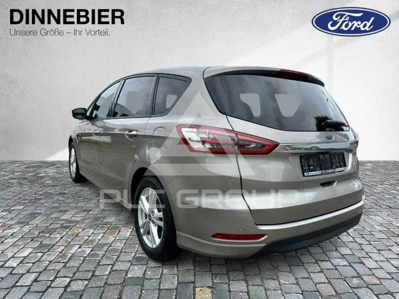 2017 Ford S-Max