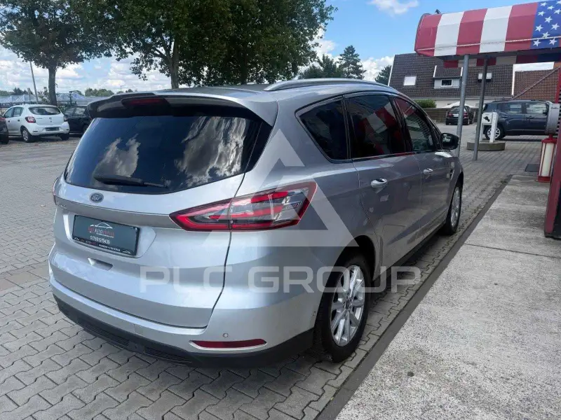 2017 Ford S-Max