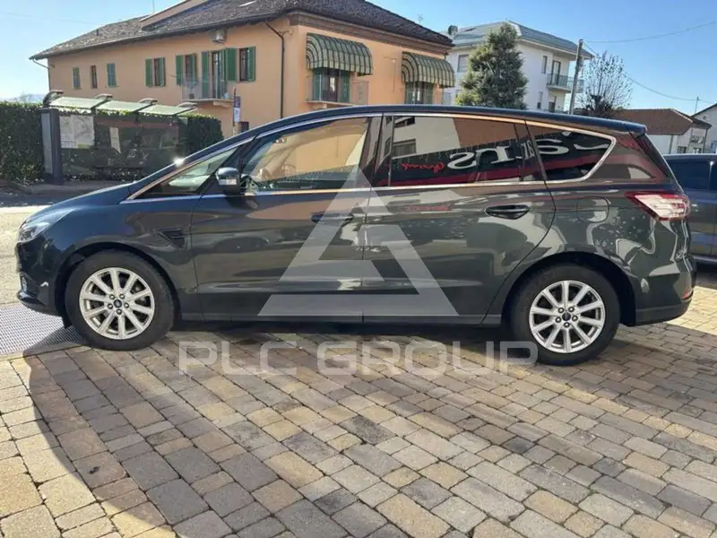 2017 Ford S-Max