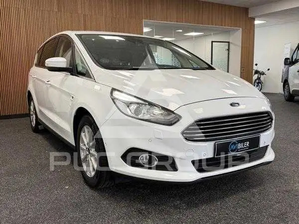 2017 Ford S-Max
