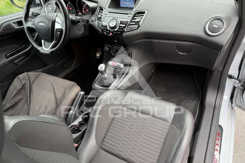 2017 Ford FIESTA