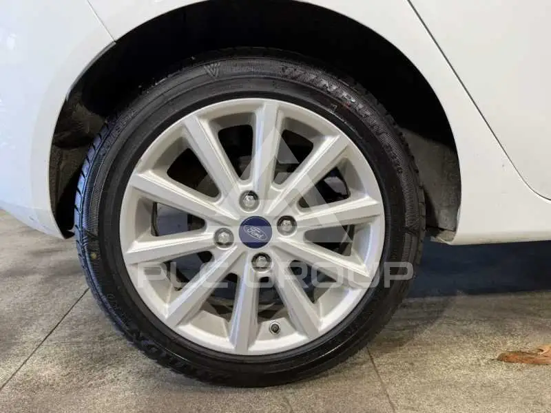 2017 Ford FIESTA