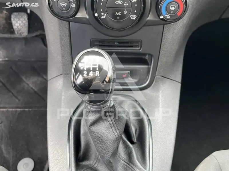 2017 Ford FIESTA