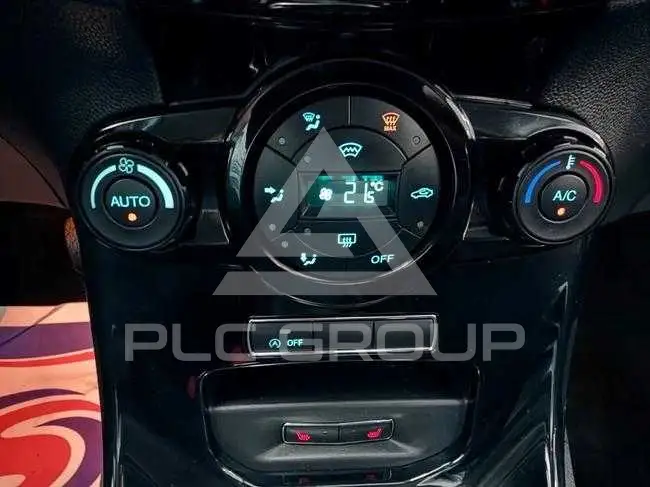 2017 Ford FIESTA