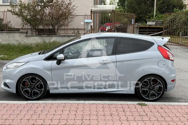 2017 Ford FIESTA