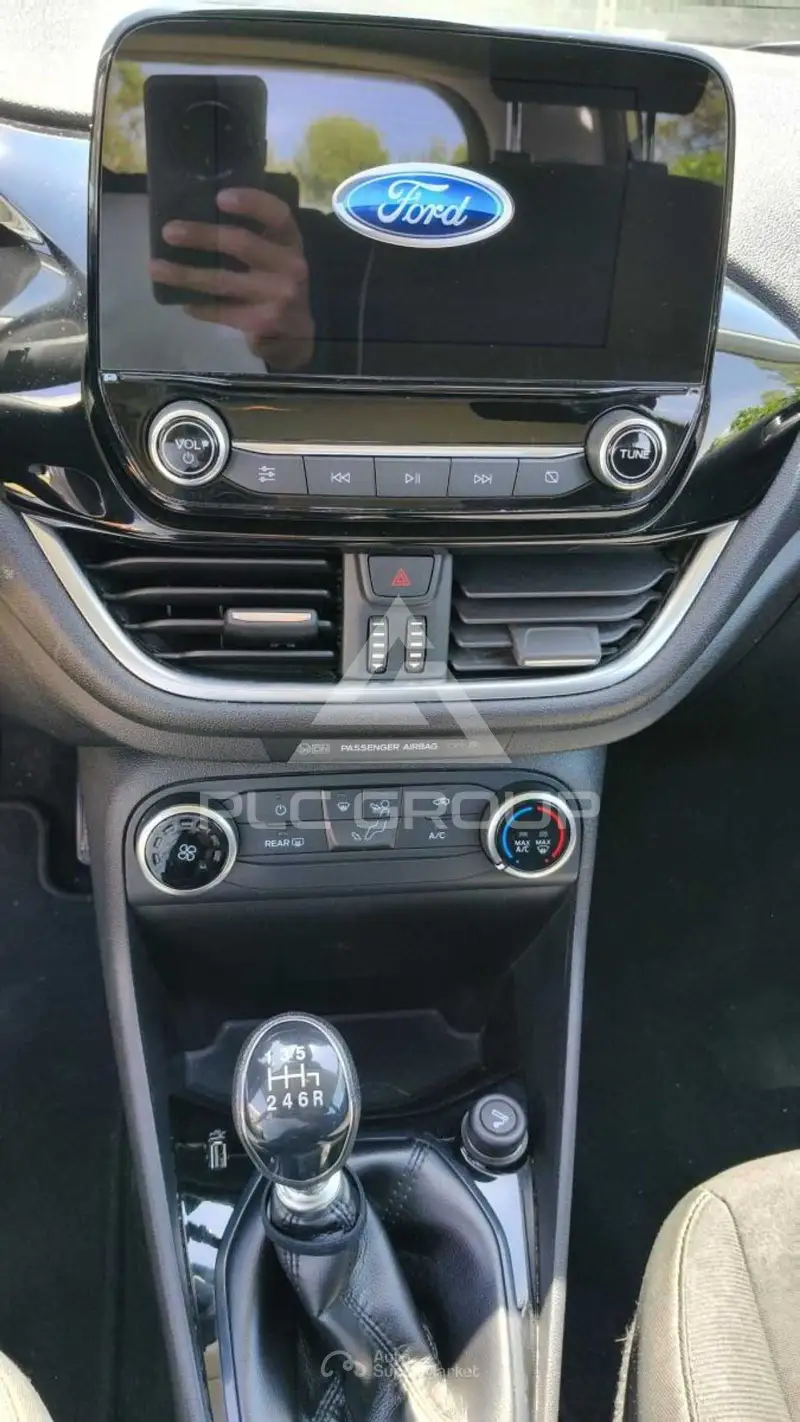 2017 Ford FIESTA