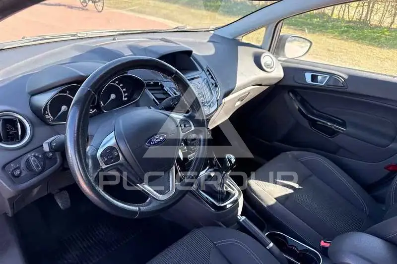 2017 Ford FIESTA