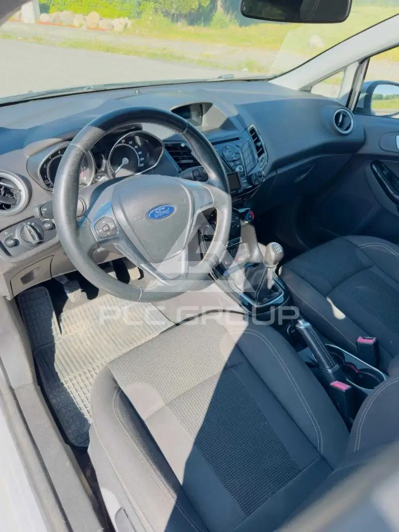 2017 Ford FIESTA