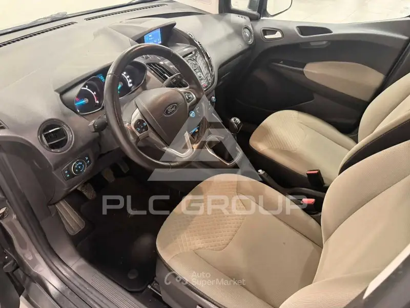 2017 Ford Tourneo