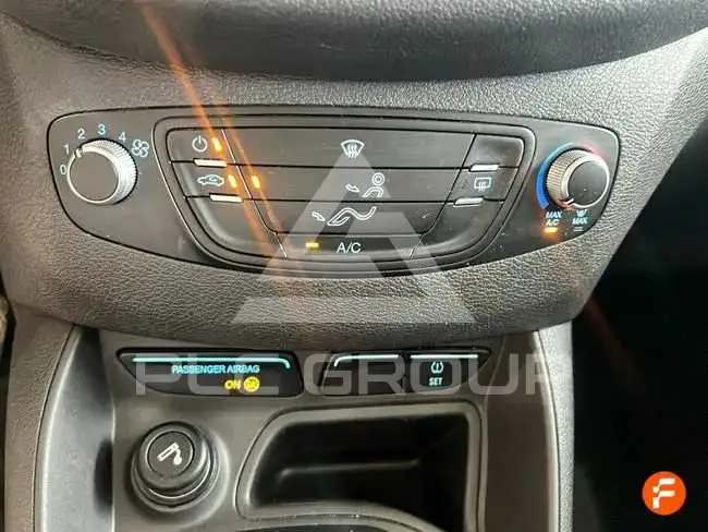 2017 Ford Tourneo
