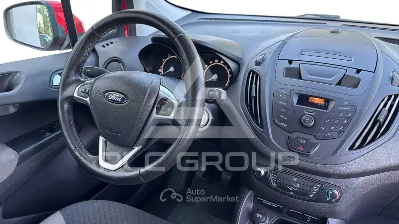 2017 Ford Tourneo