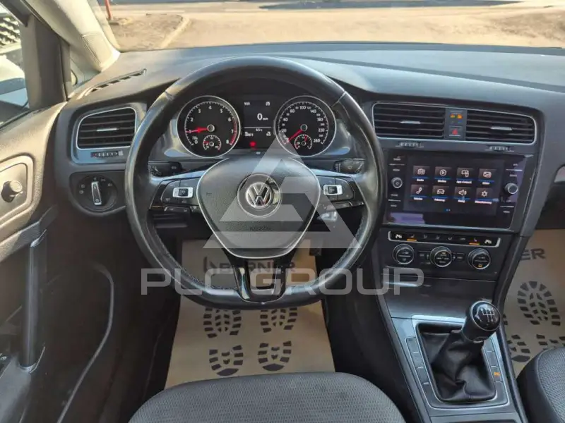 2017 Volkswagen GOLF
