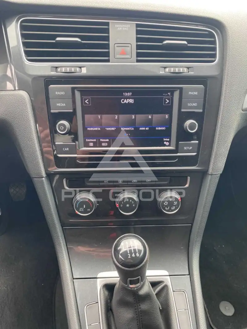 2017 Volkswagen GOLF