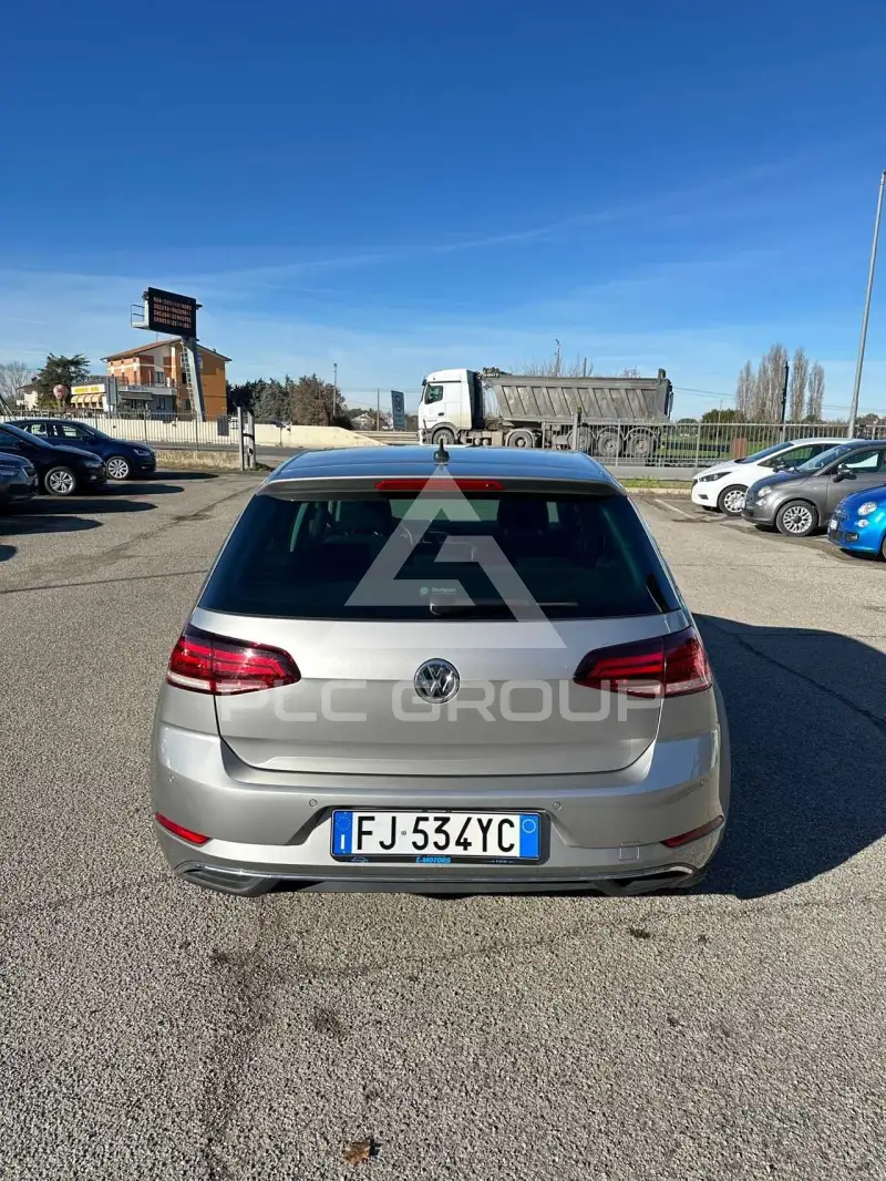 2017 Volkswagen GOLF