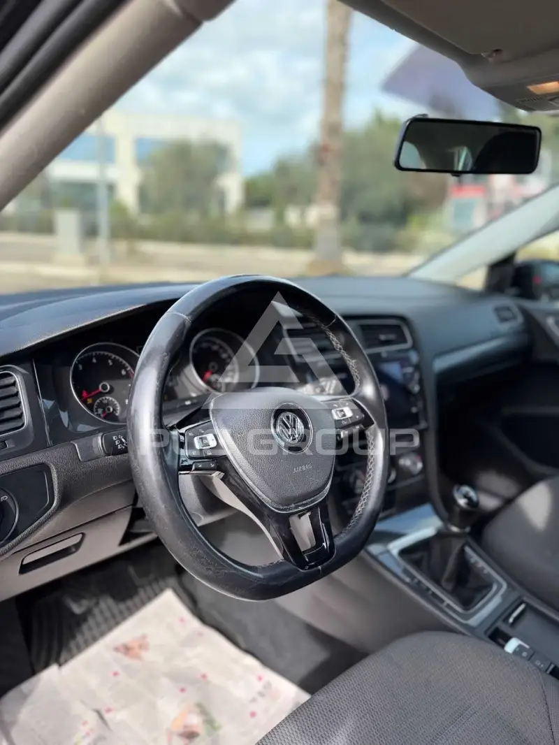 2017 Volkswagen GOLF