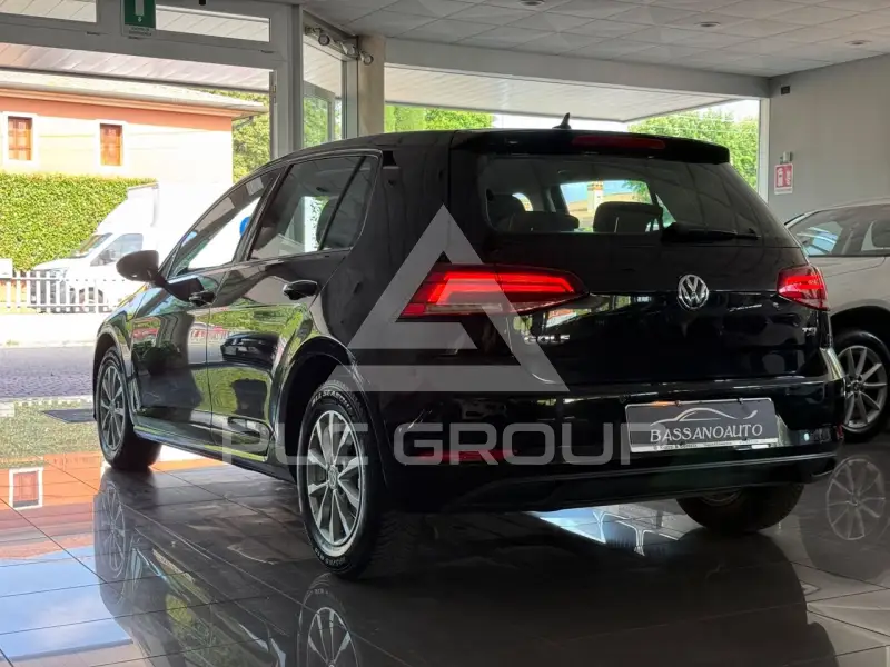 2017 Volkswagen GOLF