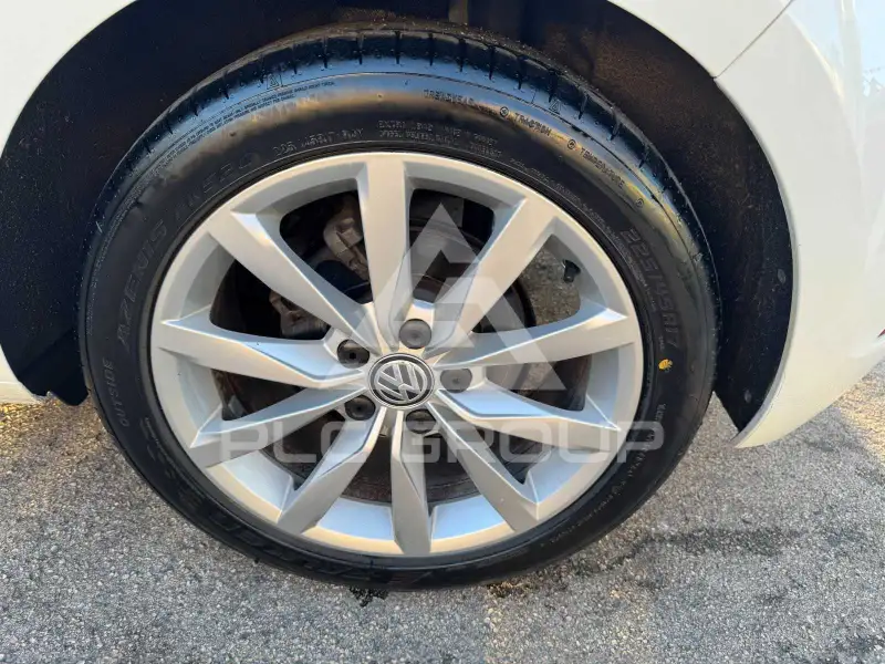 2017 Volkswagen GOLF