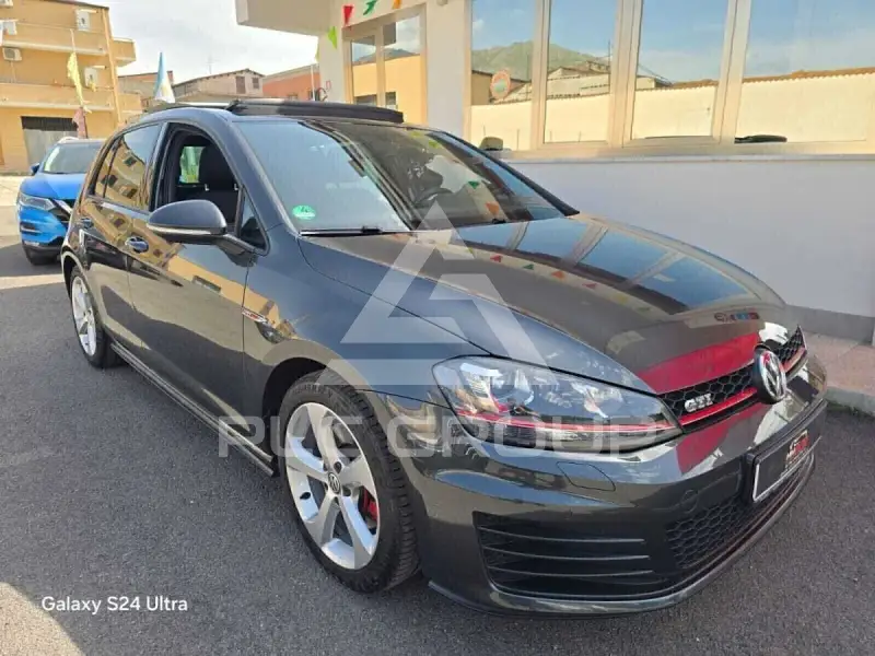 2017 Volkswagen GOLF