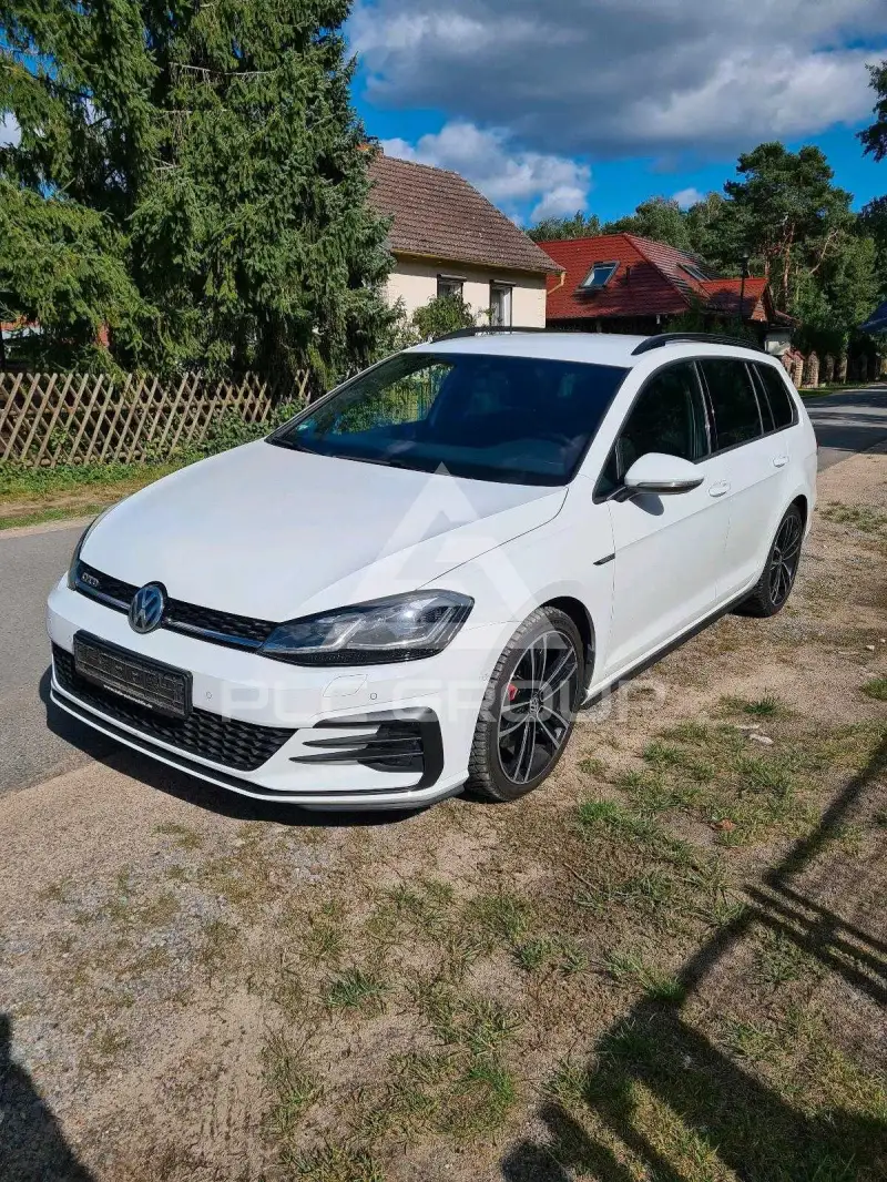 2017 Volkswagen GOLF