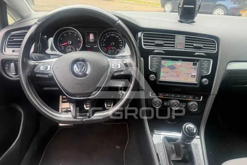 2017 Volkswagen GOLF