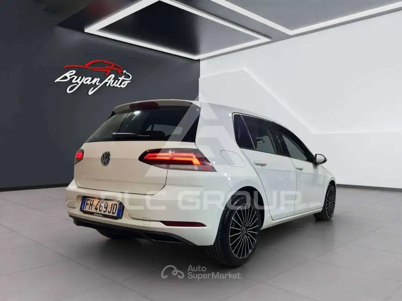2017 Volkswagen GOLF