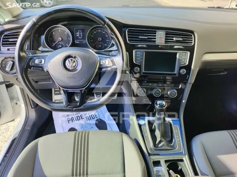 2017 Volkswagen GOLF