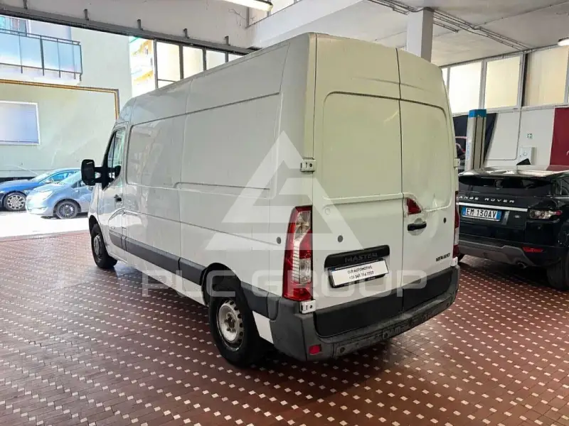 2017 Renault Master