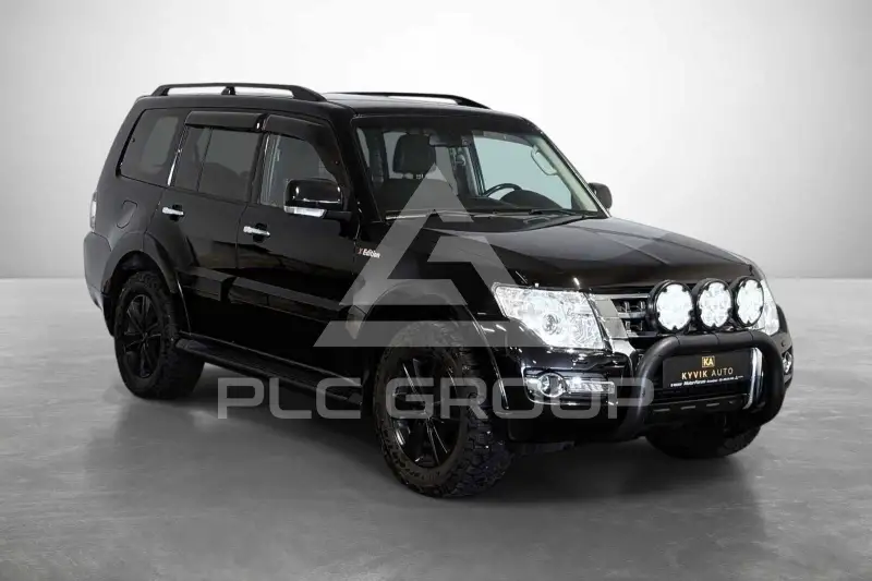 2018 Mitsubishi PAJARO