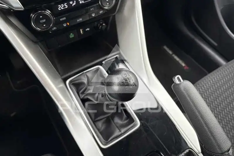 2018 Mitsubishi ECLIPSE