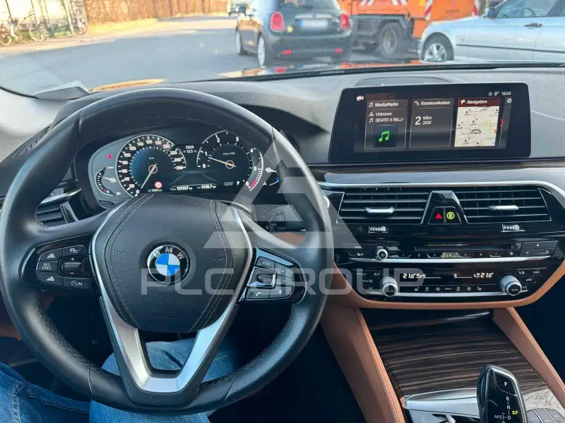 2018 BMW 523