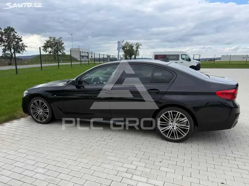 2018 BMW 523
