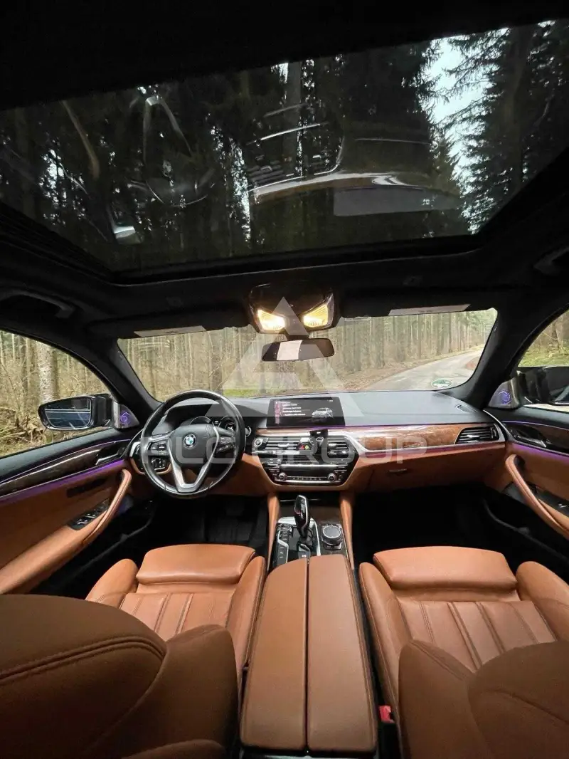 2018 BMW 523