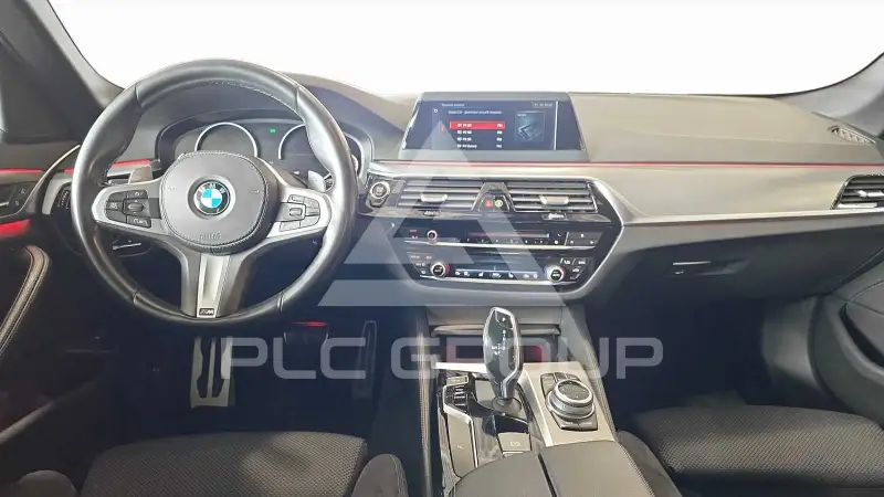 2018 BMW 523