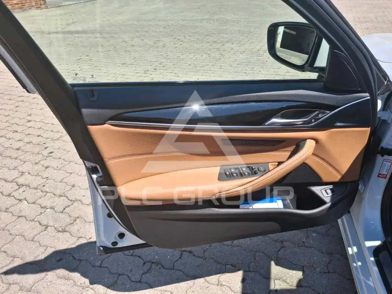 2018 BMW 523