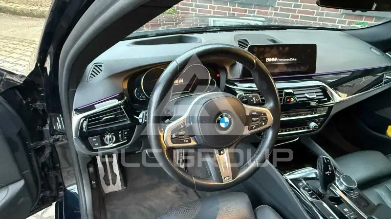 2018 BMW 523