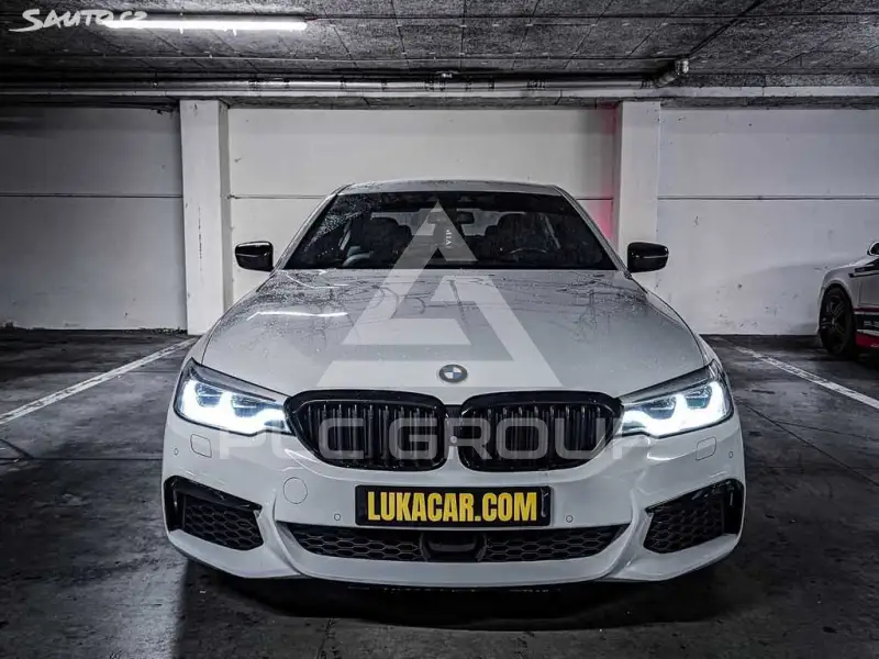 2018 BMW 523